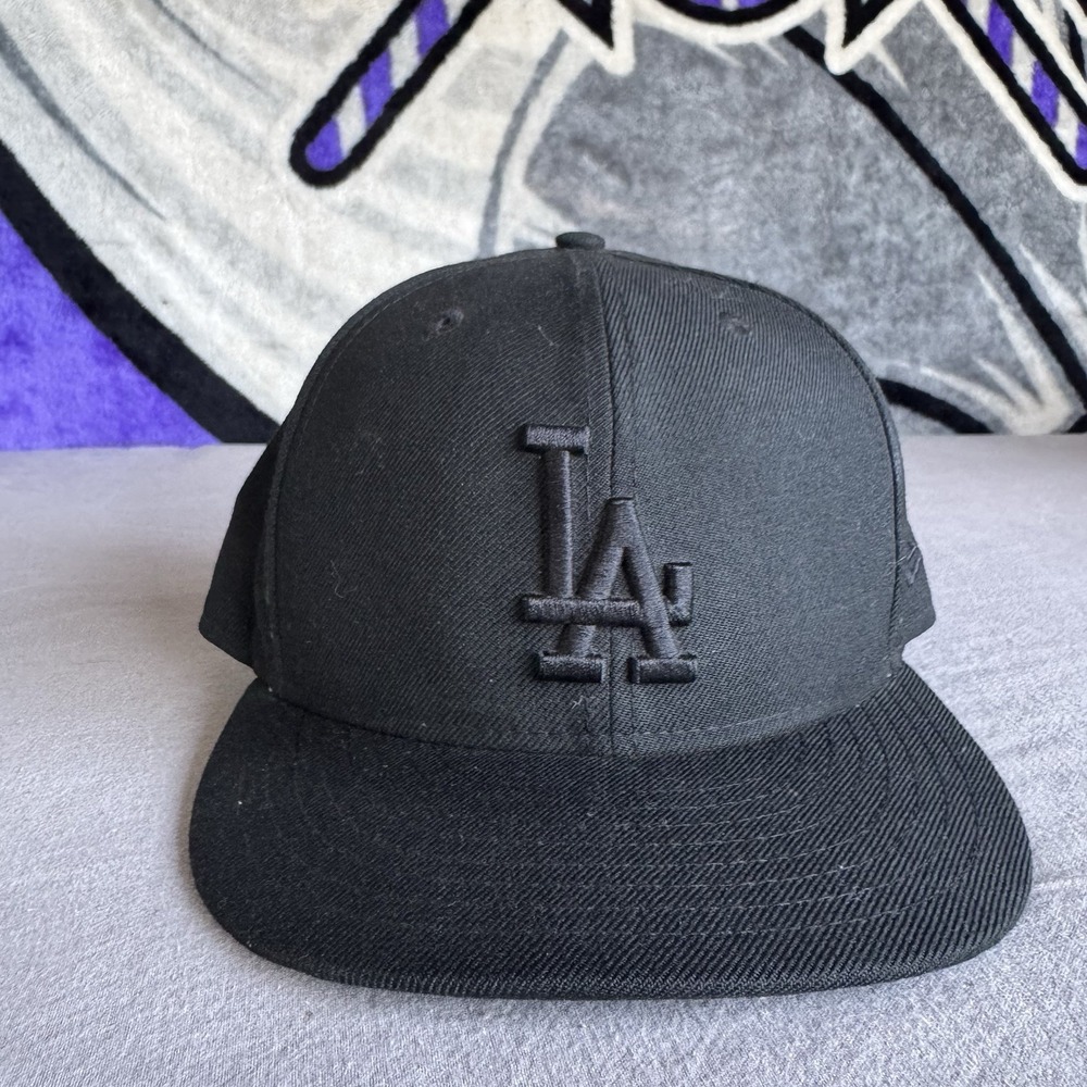 Size 7 1/4 - Los Angeles Dodgers Black On Black New ERA 59FIFTY Baseball Cap Hat